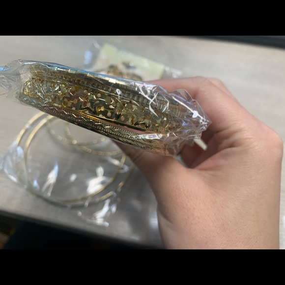 Brand new earrings and bracelet sets - Picture 3 of 5